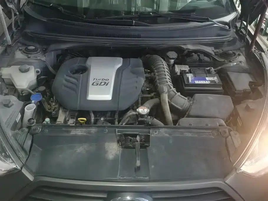 Veloster 2012 1.6T Automatic Luxury Edition — миниатюра 10