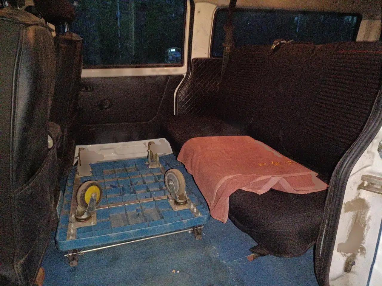 Jinbei Gold Hiace 2023 1.5L Passenger Van Travel Lion 5/6/7-Seater with Central Air Conditioning — миниатюра 18