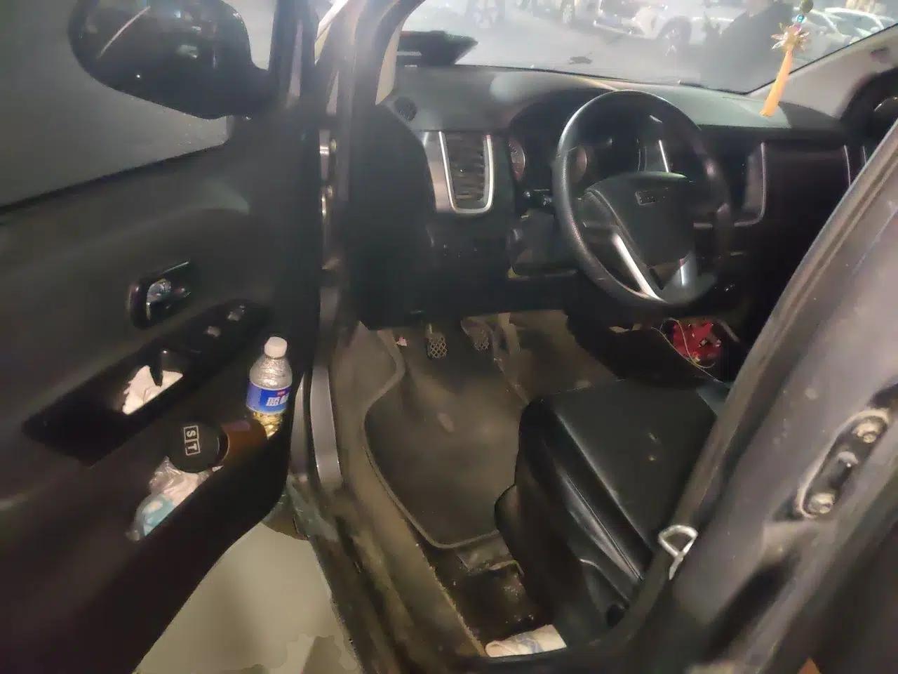 Jinbei Gold Hiace 2023 1.5L Passenger Van Travel Lion 5/6/7-Seater with Central Air Conditioning — миниатюра 17