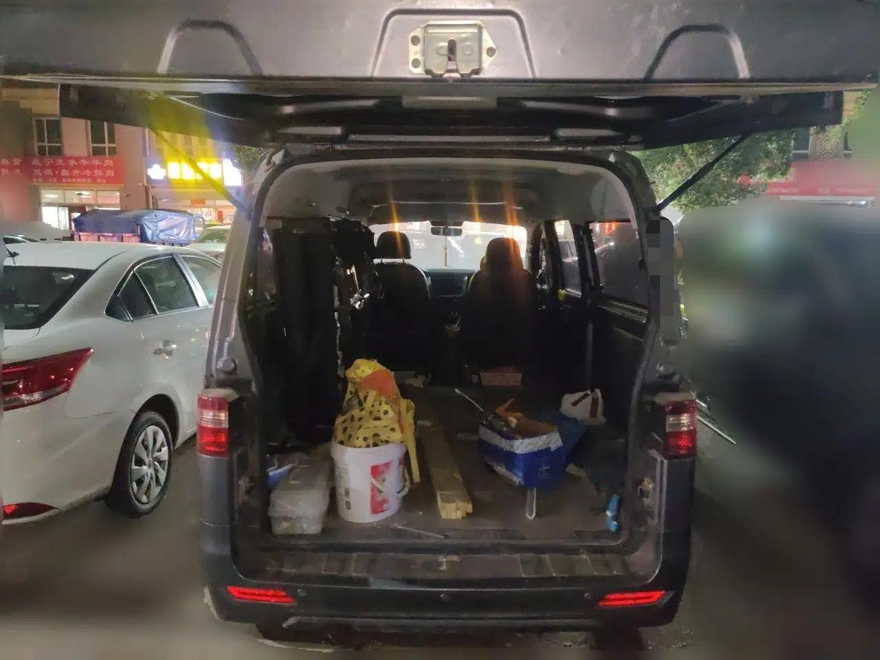Jinbei Gold Hiace 2023 1.5L Passenger Van Travel Lion 5/6/7-Seater with Central Air Conditioning — миниатюра 20