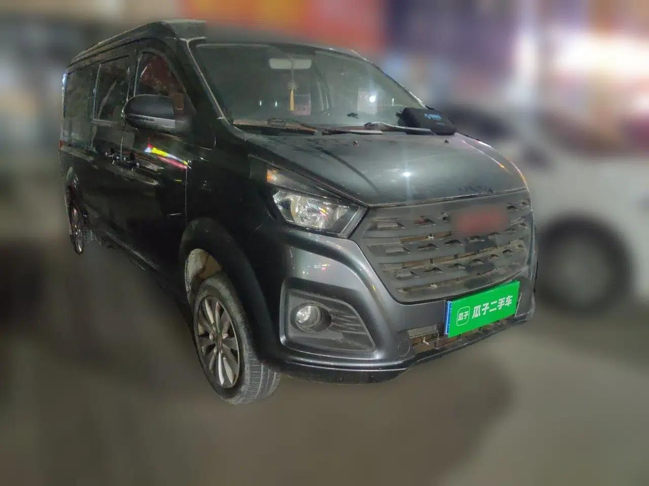 Jinbei Gold Hiace 2023 1.5L Passenger Van Travel Lion 5/6/7-Seater with Central Air Conditioning — миниатюра 3