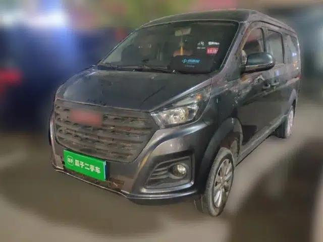 Jinbei Gold Hiace 2023 1.5L Passenger Van Travel Lion 5/6/7-Seater with Central Air Conditioning