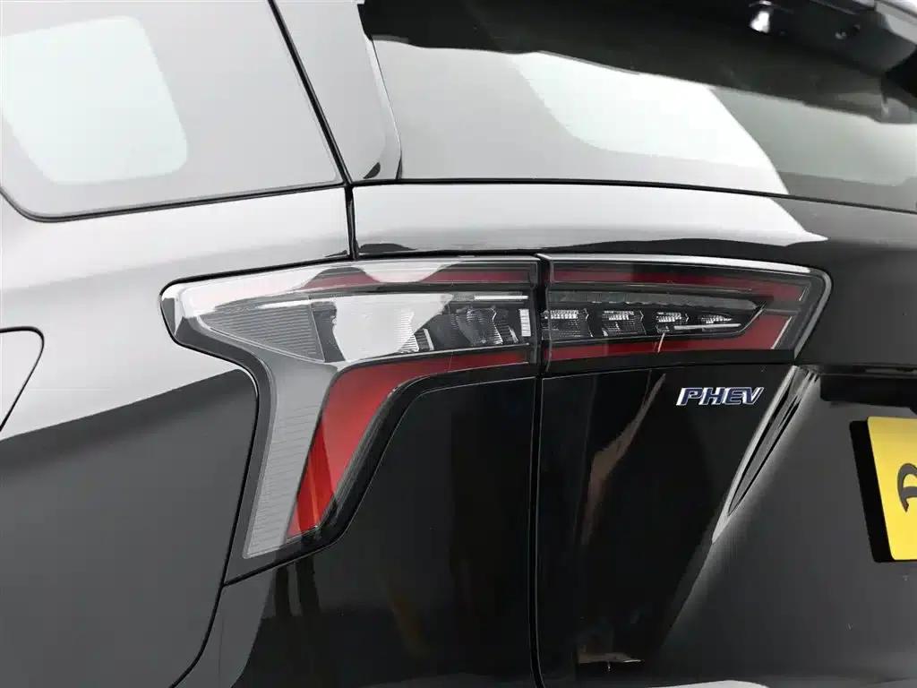 2024 Chevrolet Equinox Plus 102km RS Ultimate Edition — миниатюра 7