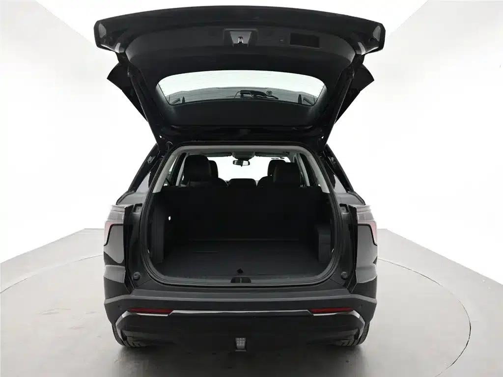 2024 Chevrolet Equinox Plus 102km RS Ultimate Edition — миниатюра 8