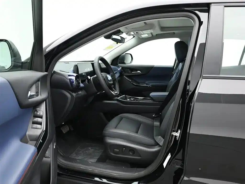 2024 Chevrolet Equinox Plus 102km RS Ultimate Edition — миниатюра 10