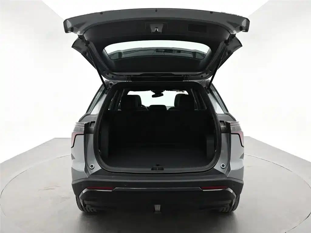 2024 Chevrolet Equinox Plus 102km RS Flagship Edition — миниатюра 8