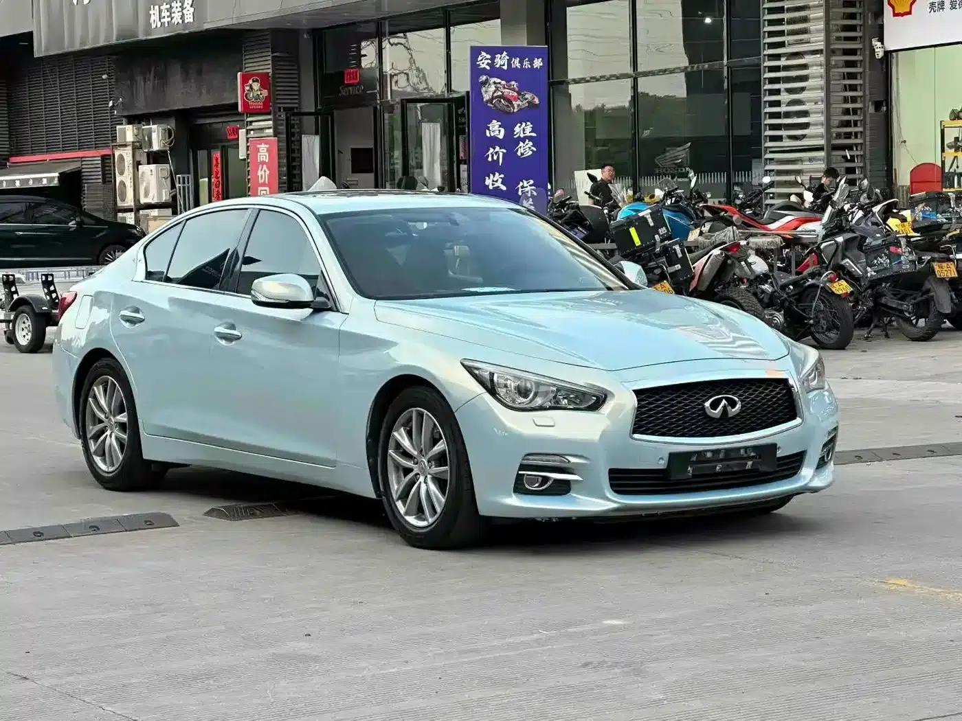 Infiniti Q50 2014 3.7L Luxury Edition — миниатюра 3