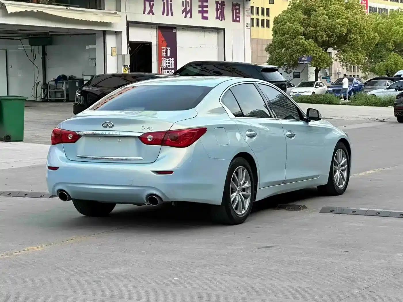 Infiniti Q50 2014 3.7L Luxury Edition — миниатюра 4