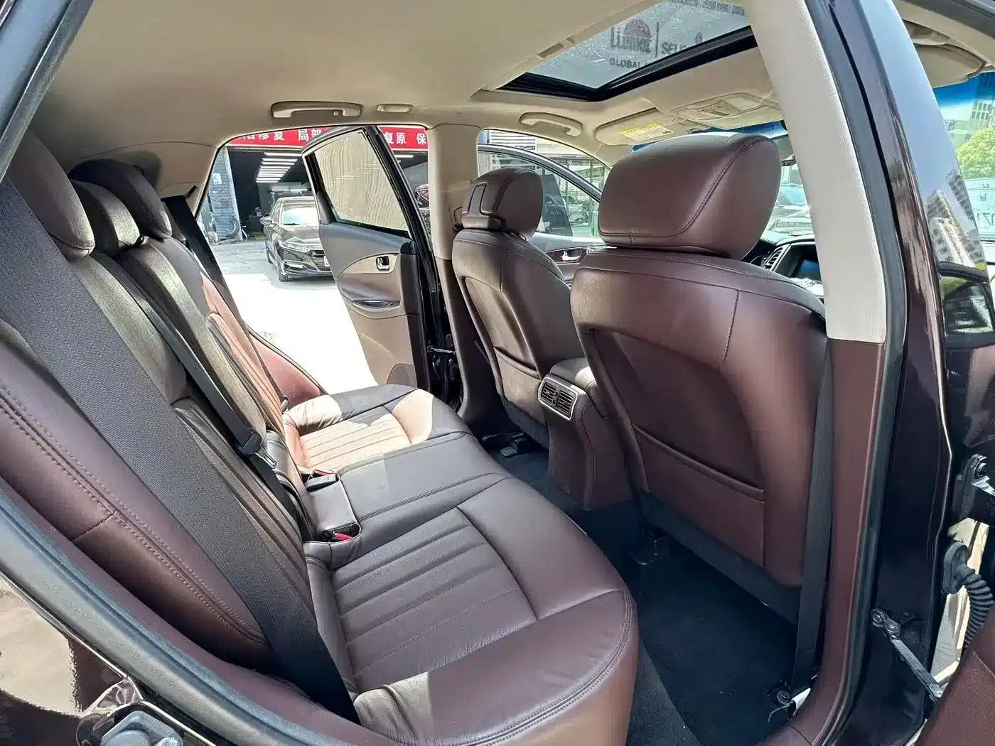 Infiniti EX 2010 EX25 Premium Edition — миниатюра 8