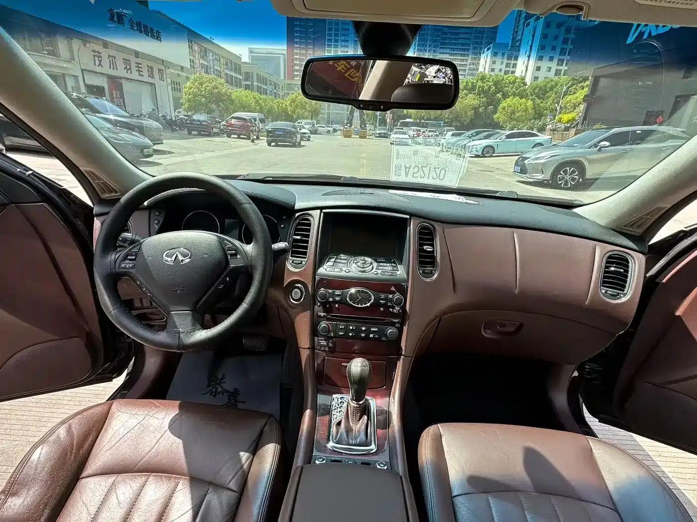Infiniti EX 2010 EX25 Premium Edition — миниатюра 9