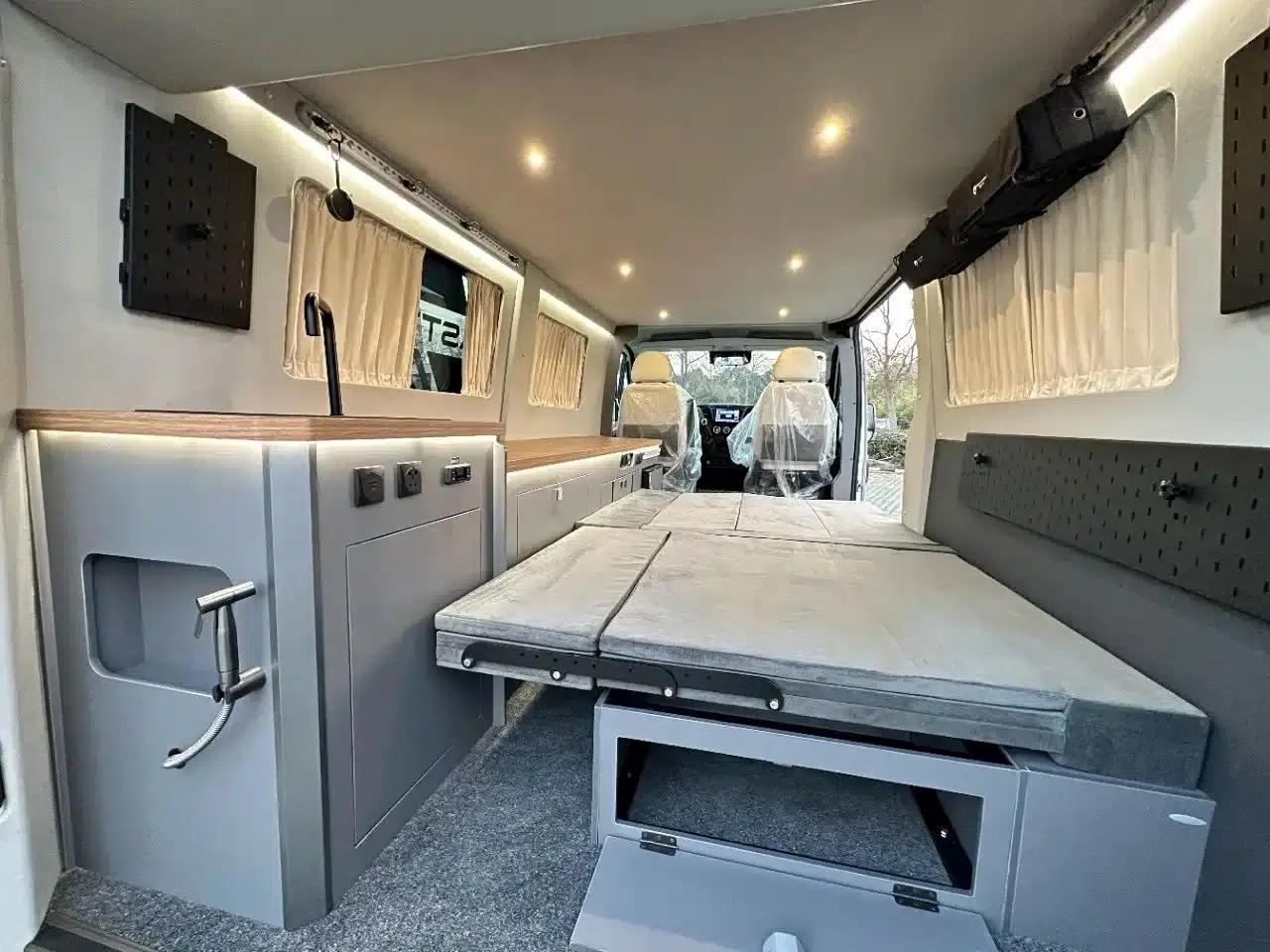 Astra Campervan 2023 3.0T Diesel — миниатюра 10