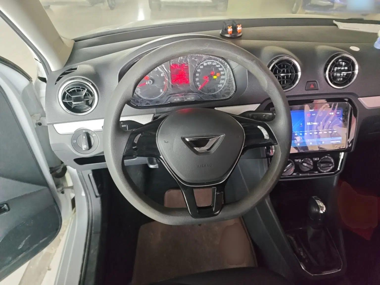 Jetta VA3 2019 1.5L Automatic Enjoyment Edition — миниатюра 14