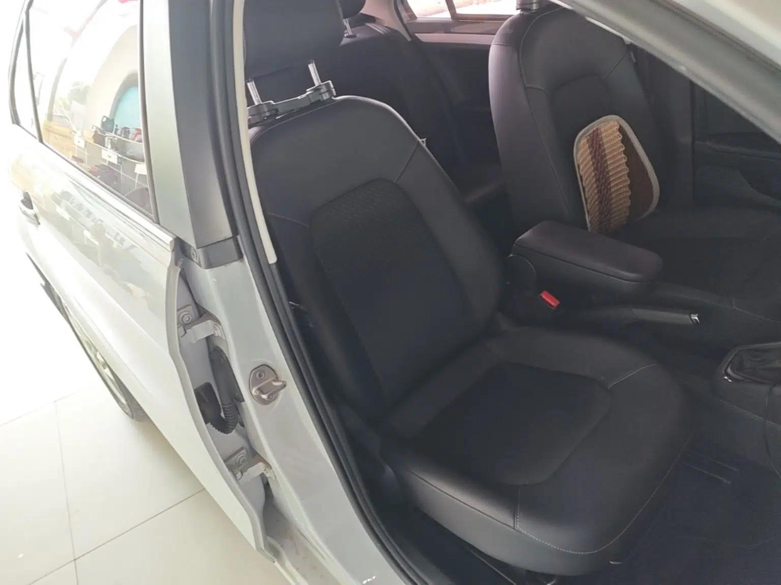 Jetta VA3 2019 1.5L Automatic Enjoyment Edition — миниатюра 23