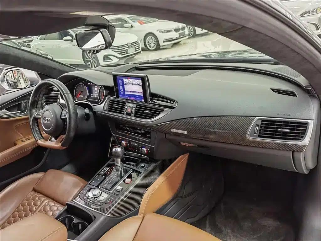 2016 Audi RS 7 RS 7 4.0T Sportback — миниатюра 17