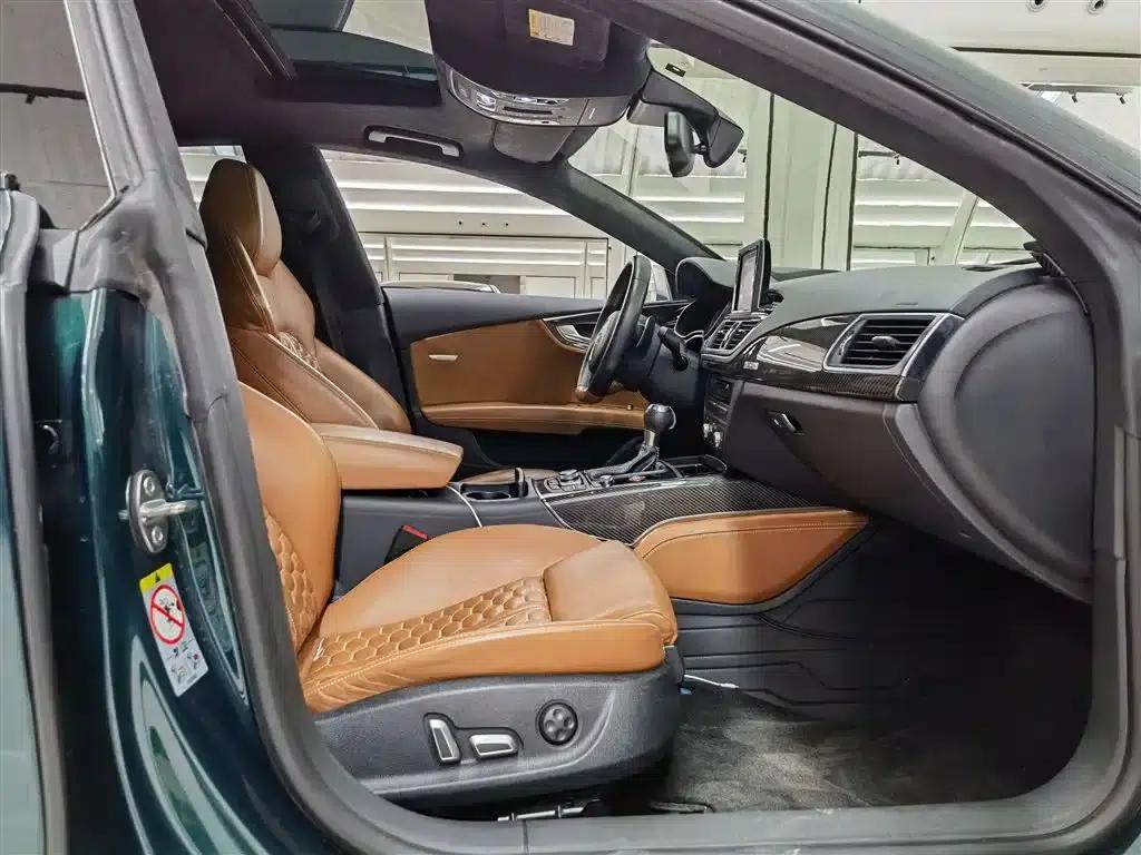 2016 Audi RS 7 RS 7 4.0T Sportback — миниатюра 18