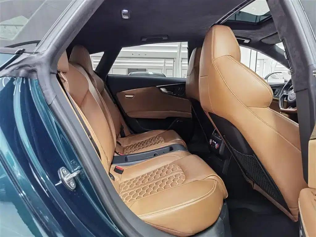 2016 Audi RS 7 RS 7 4.0T Sportback — миниатюра 19