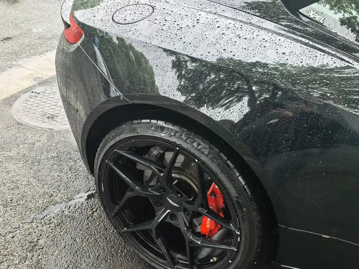 Aston Martin DB11 2019 4.0T V8 Coupe — миниатюра 4