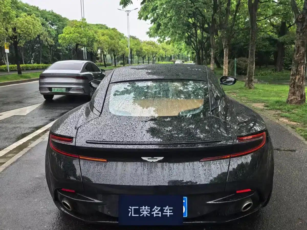 Aston Martin DB11 2019 4.0T V8 Coupe — миниатюра 6