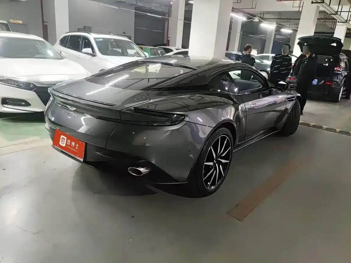 Aston Martin DB11 2019 4.0T V8 Coupe — миниатюра 2