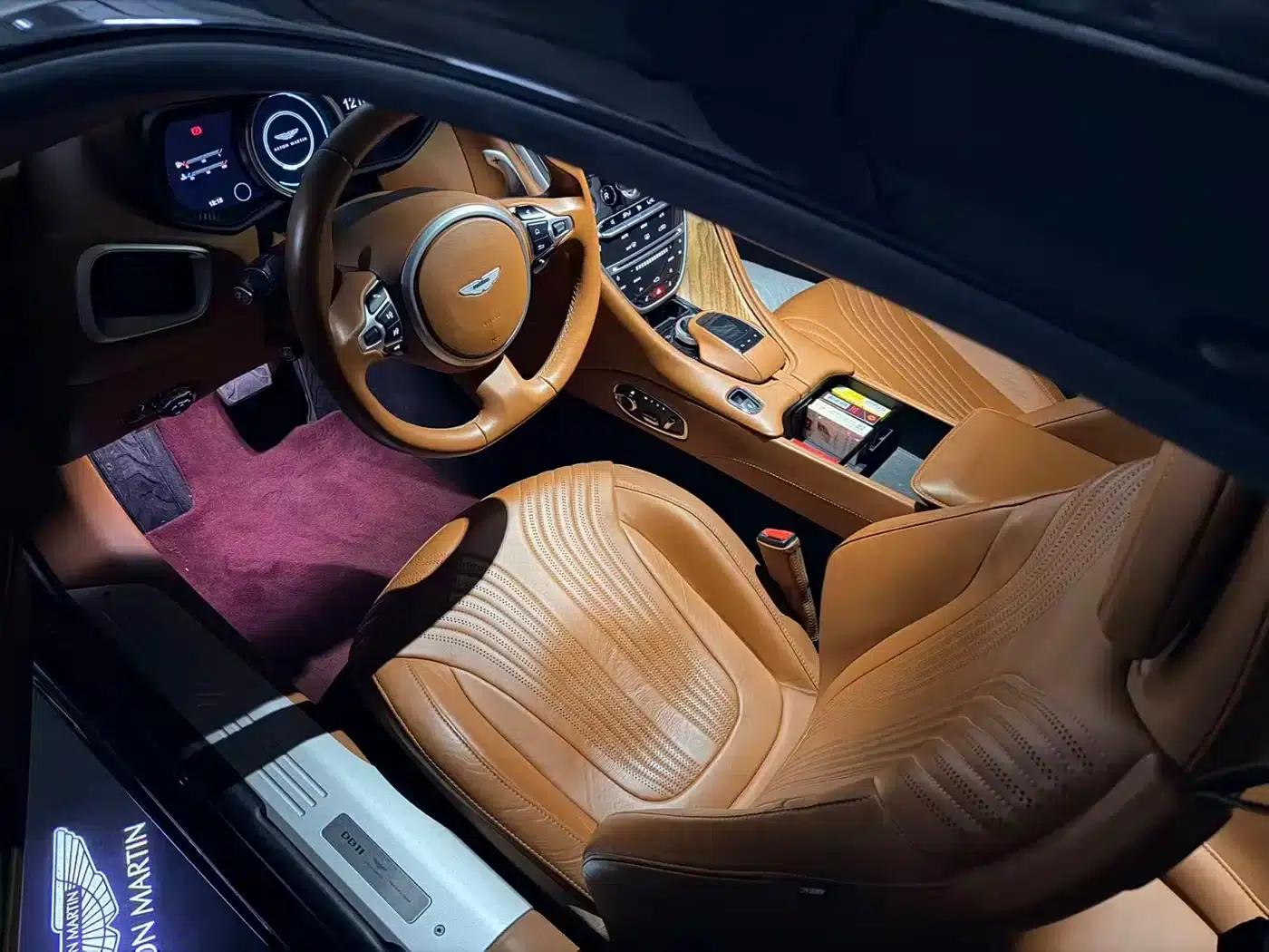 Aston Martin DB11 2019 4.0T V8 Coupe — миниатюра 4