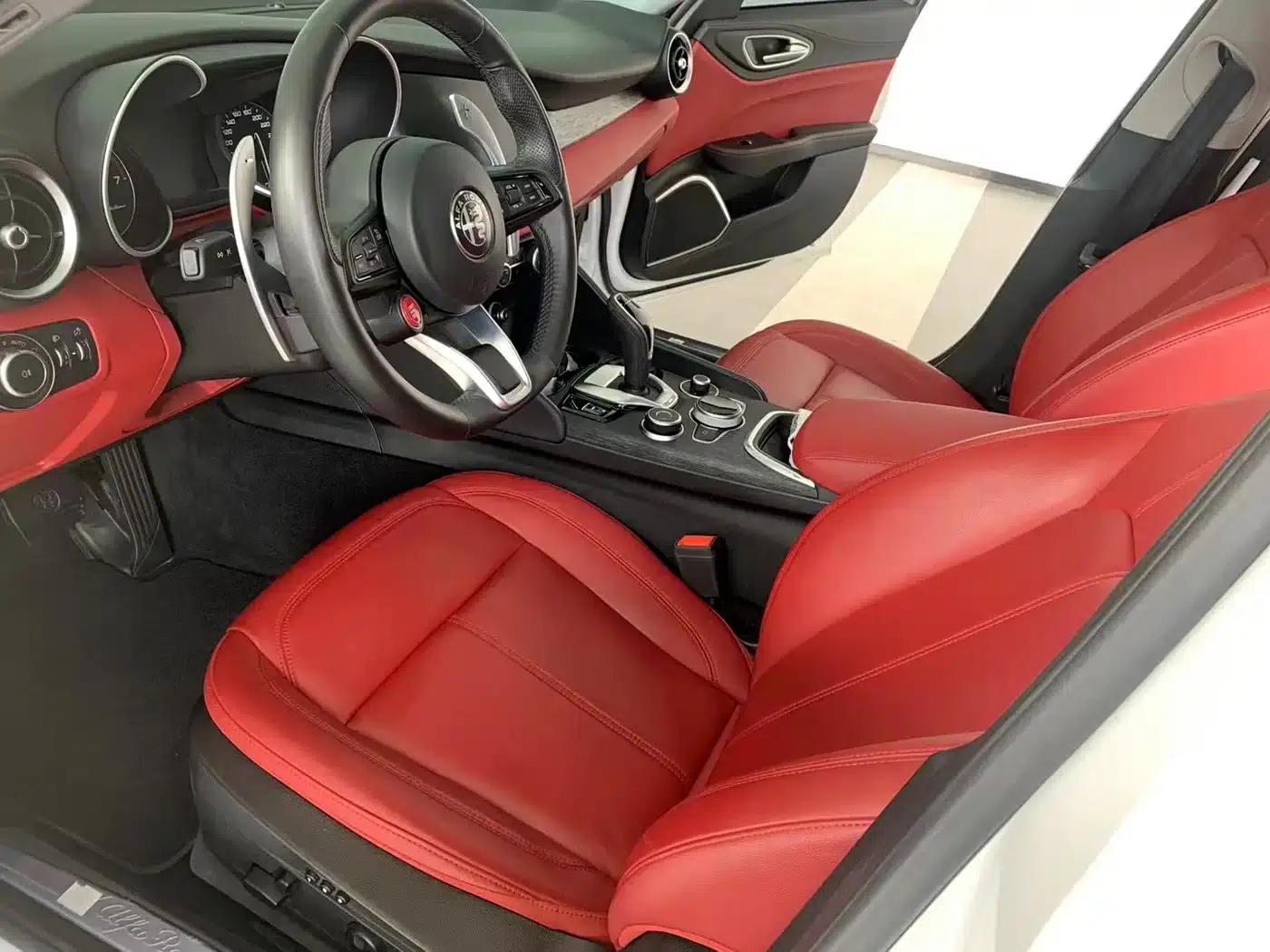 Giulia Juliet 2017 2.0T 280HP Luxury Edition — миниатюра 4