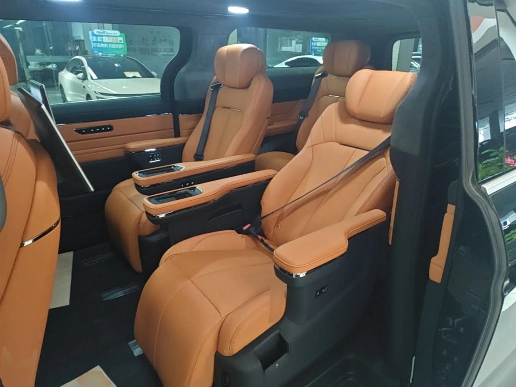 Geely Galaxy LEVC L380 2025 805 km Flagship Version All-Wheel Drive — миниатюра 20