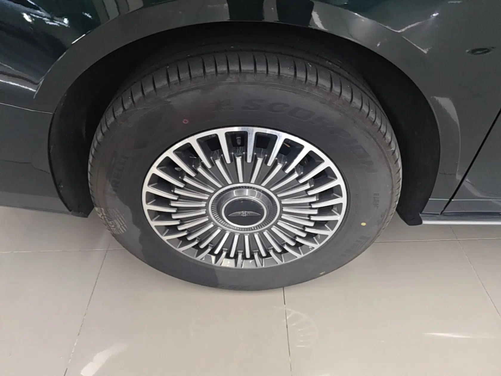 Geely Galaxy LEVC L380 2025 805 km Flagship Version All-Wheel Drive — миниатюра 10