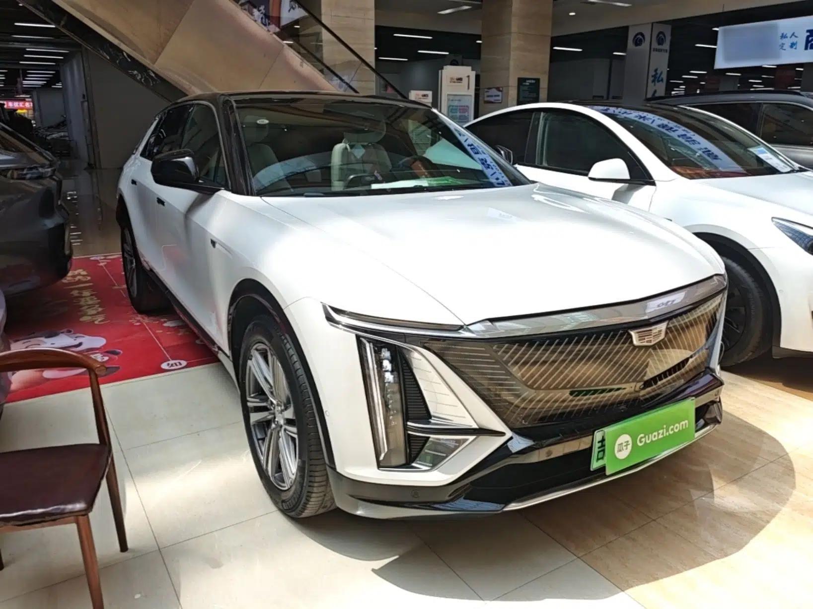 Cadillac LYRIQ 2024 Rear-Drive Standard Range Luxury Edition — миниатюра 3