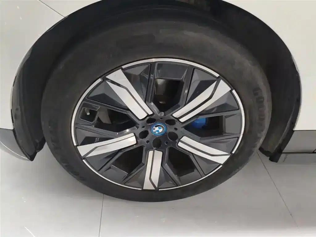 BMW iX 2022 xDrive40 — миниатюра 23