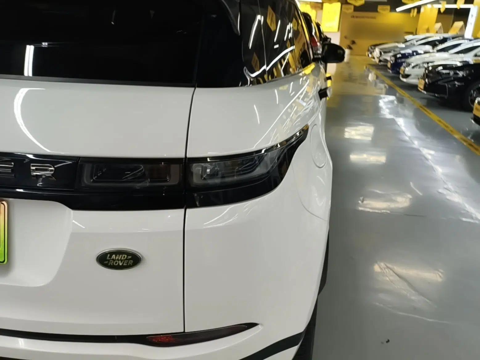 Land Rover Range Evoque New Energy 2021 Aurora L P300e Luxury Edition — миниатюра 7