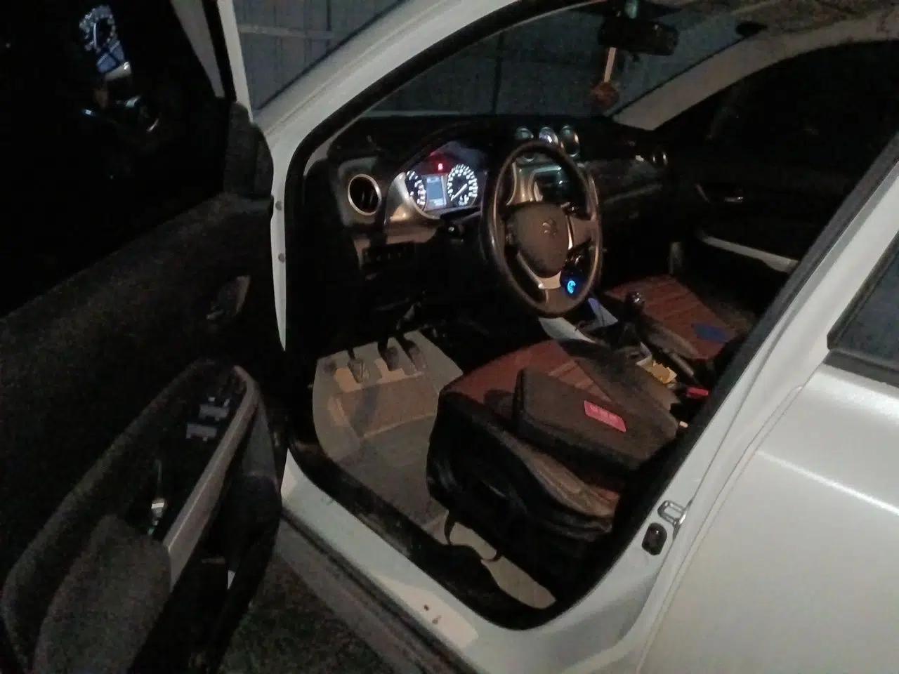 Suzuki Vitara 2016 1.6L Manual Two-Wheel Drive Entry-Level Trim — миниатюра 17