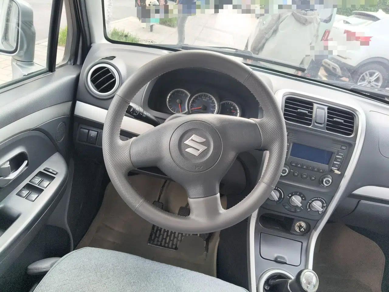 Suzuki Wagon R 2016 1.4L Manual Value Model — миниатюра 11