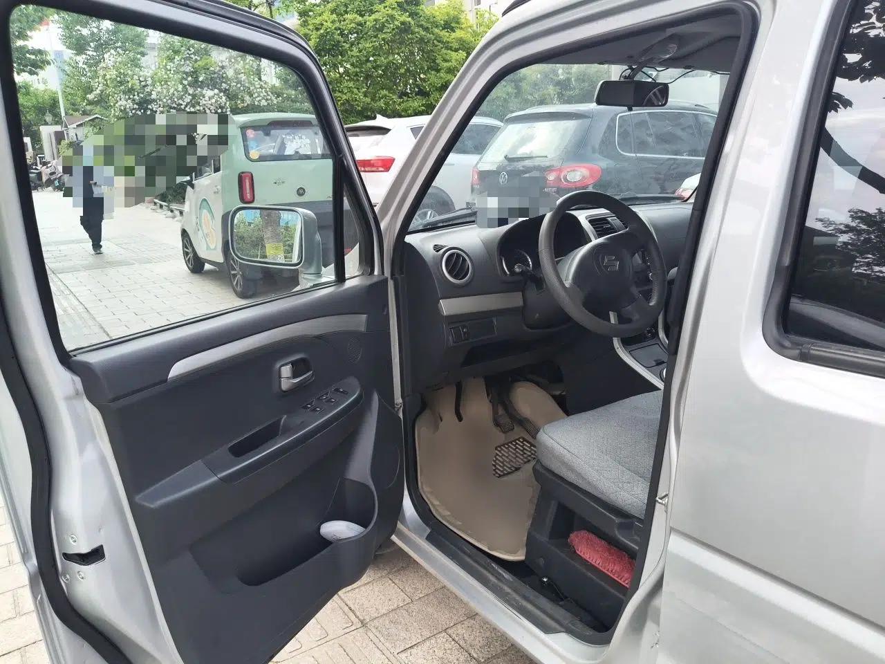 Suzuki Wagon R 2016 1.4L Manual Value Model — миниатюра 17