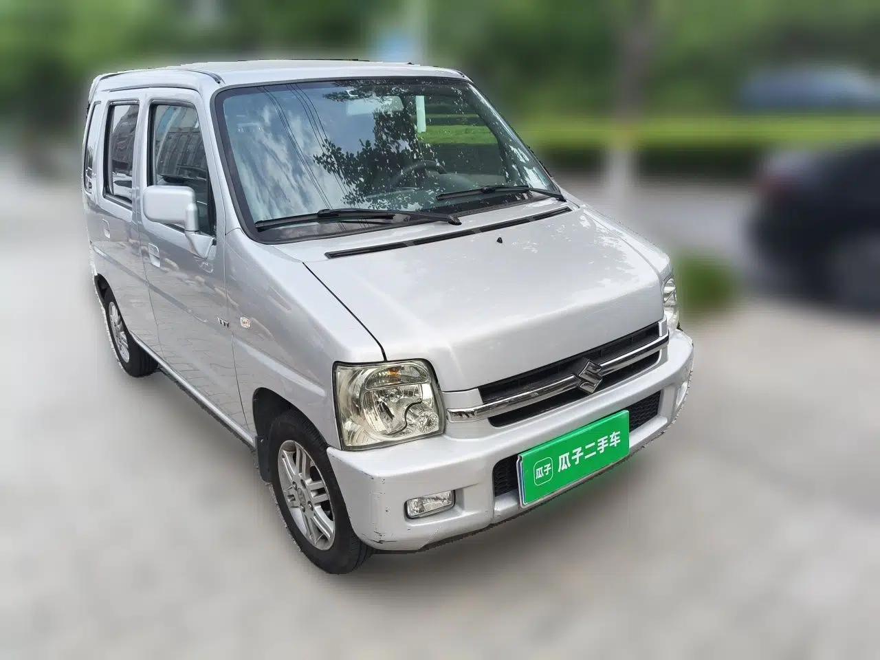 Suzuki Wagon R 2016 1.4L Manual Value Model — миниатюра 3