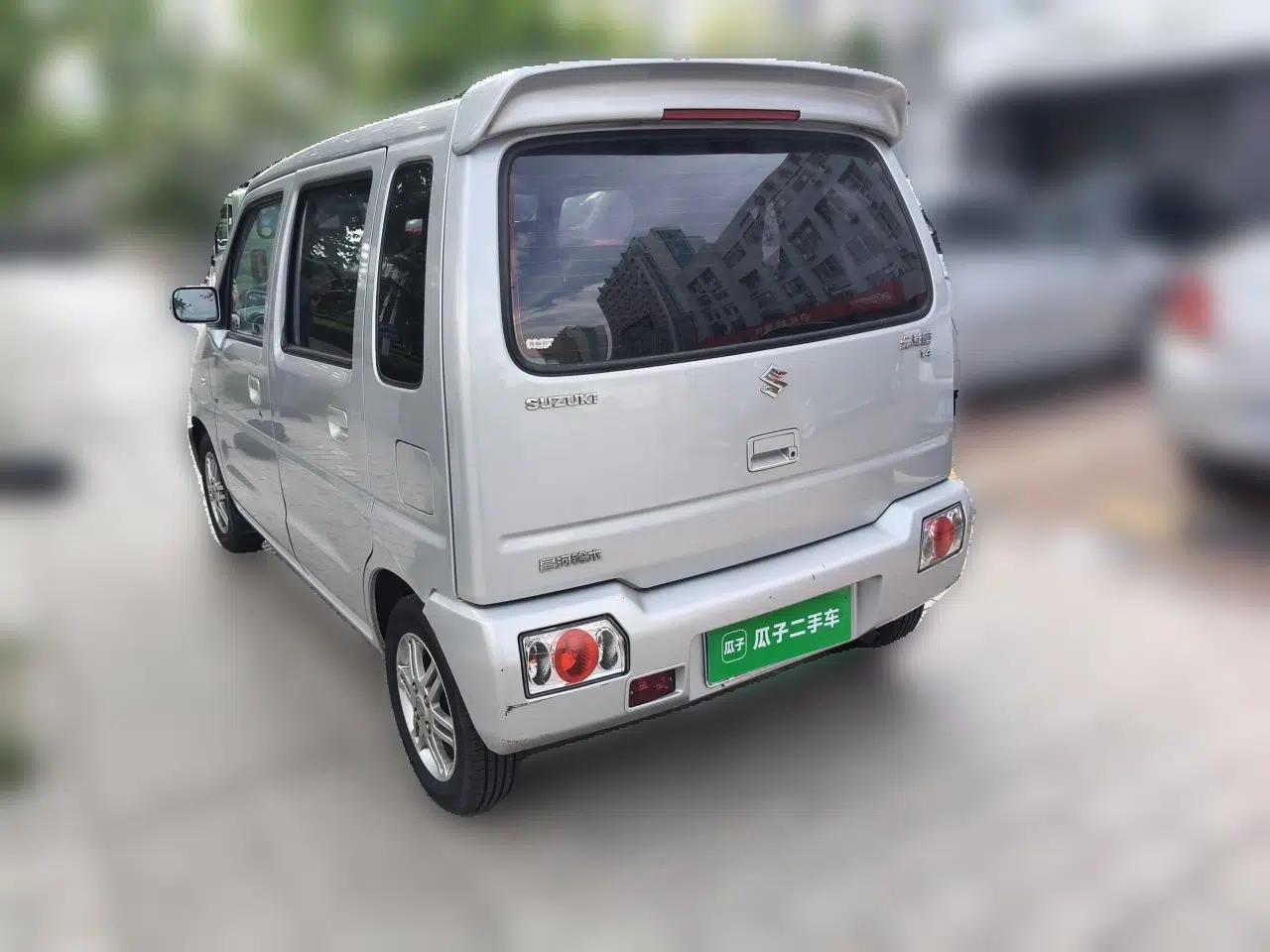 Suzuki Wagon R 2016 1.4L Manual Value Model — миниатюра 4