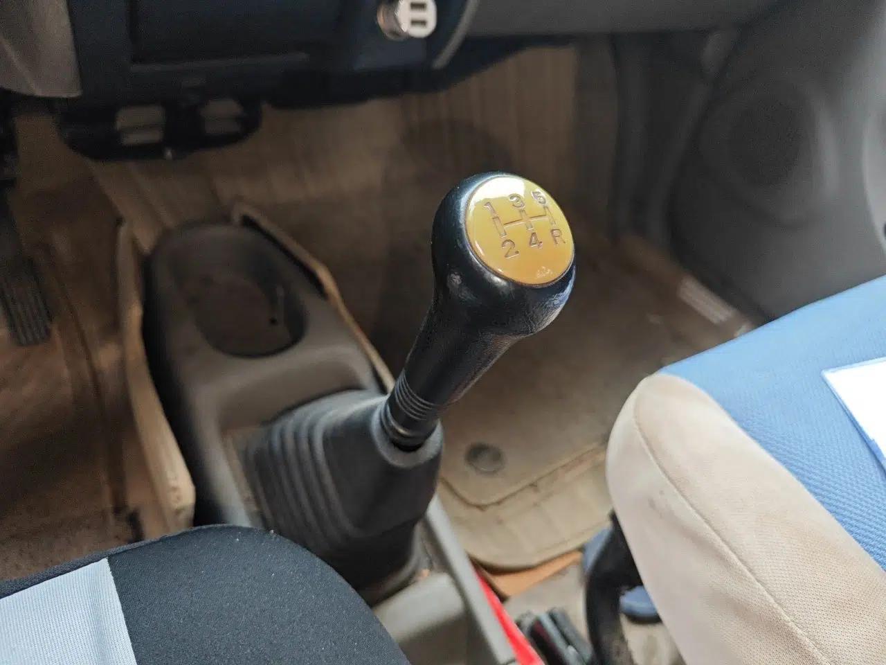 Suzuki Wagon R 2012 All-Purpose Model 1.4L Manual VVT Standard Version China IV — миниатюра 15