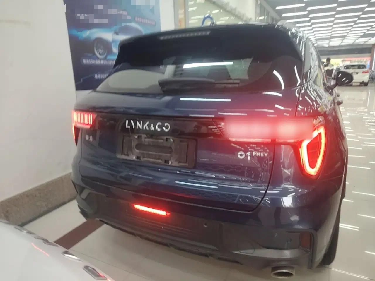 Lynk & Co 01 EM-P 2022 1.5TD PHEV Plus — миниатюра 5