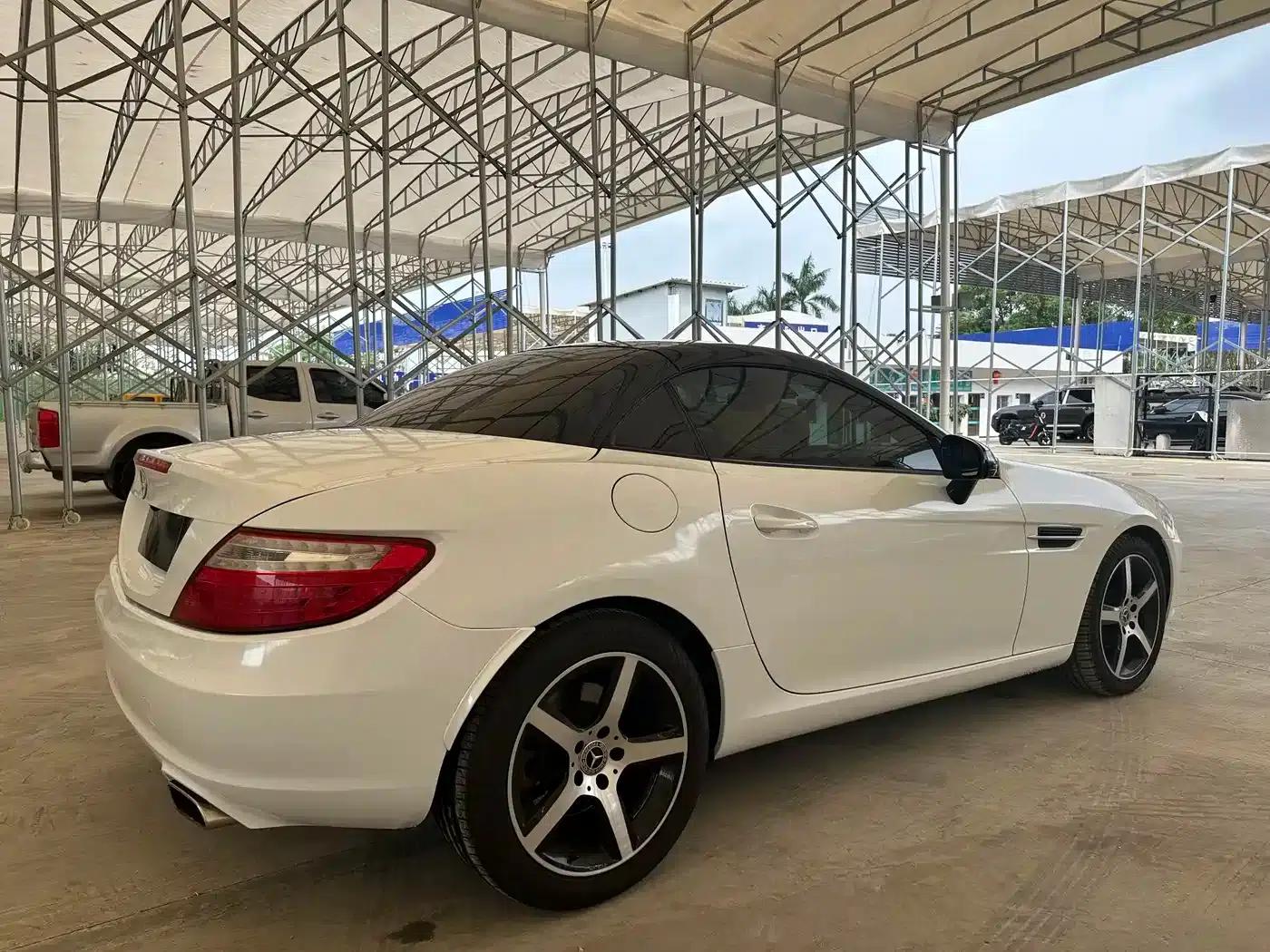 Mercedes-Benz SLK-Class 2011 SLK 200 Fashion Edition — миниатюра 18