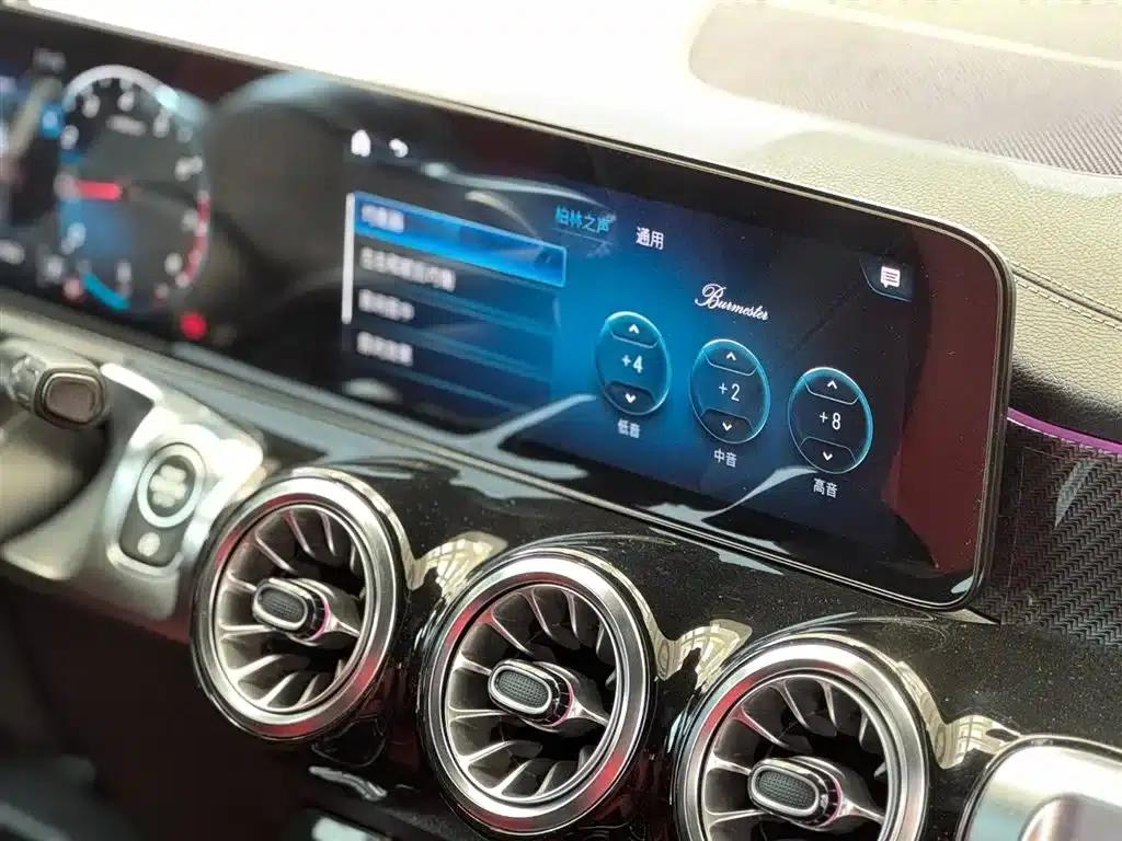 2022 Mercedes-Benz GLB AMG 35 4MATIC — миниатюра 15