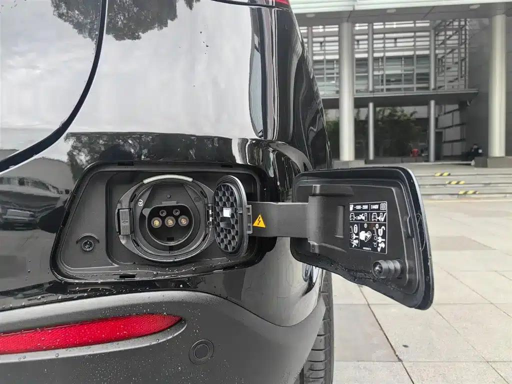 Mercedes-Benz GLC PHEV 2025 350 e L 4MATIC Classic Edition — миниатюра 20