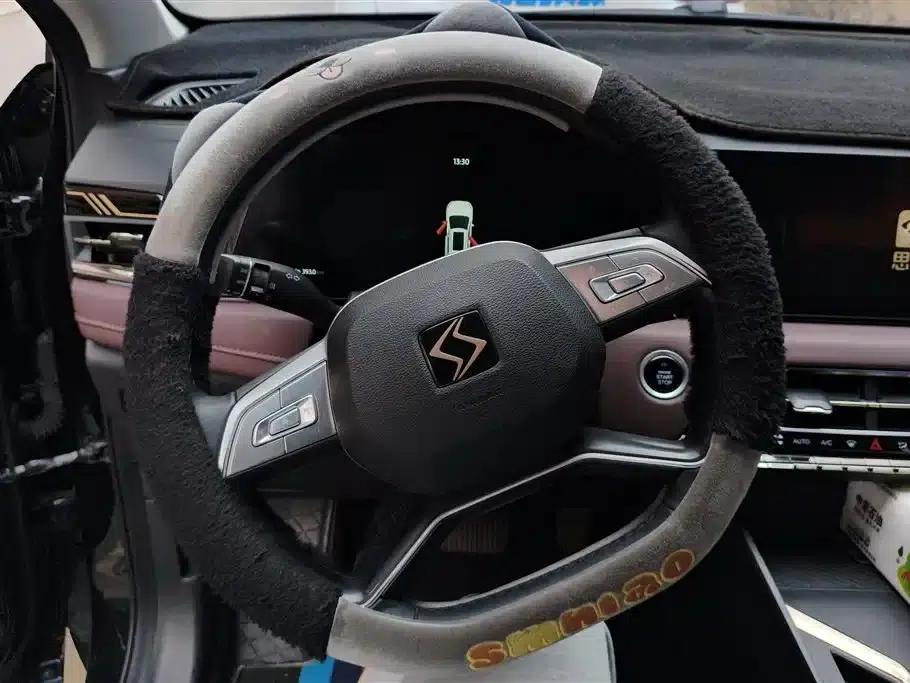 Sihao X8 PLUS 2023 1.5TGDI DCT Smart Edition 6-seater — миниатюра 15