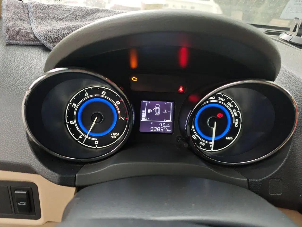 Chery E3 2015 1.5L Manual ZhiShang Model — миниатюра 12
