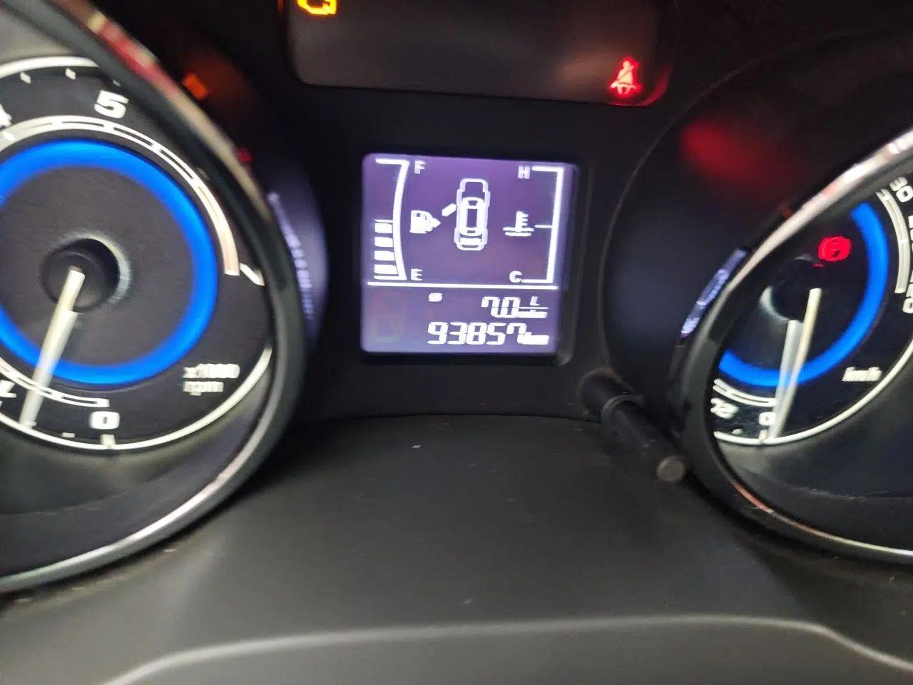 Chery E3 2015 1.5L Manual ZhiShang Model — миниатюра 13