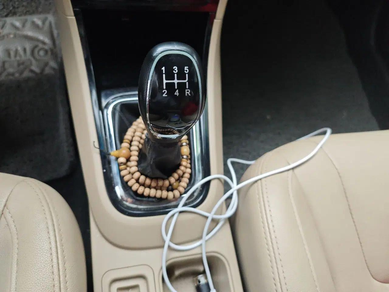 Chery E3 2015 1.5L Manual ZhiShang Model — миниатюра 15