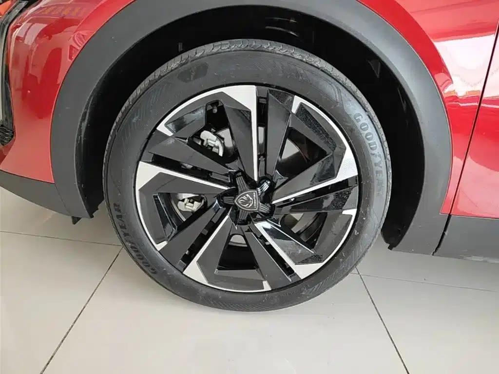 Peugeot 408X 2023 Charm Edition — миниатюра 23