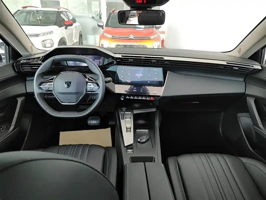 Peugeot 408X 2023 Charm Edition — миниатюра 10