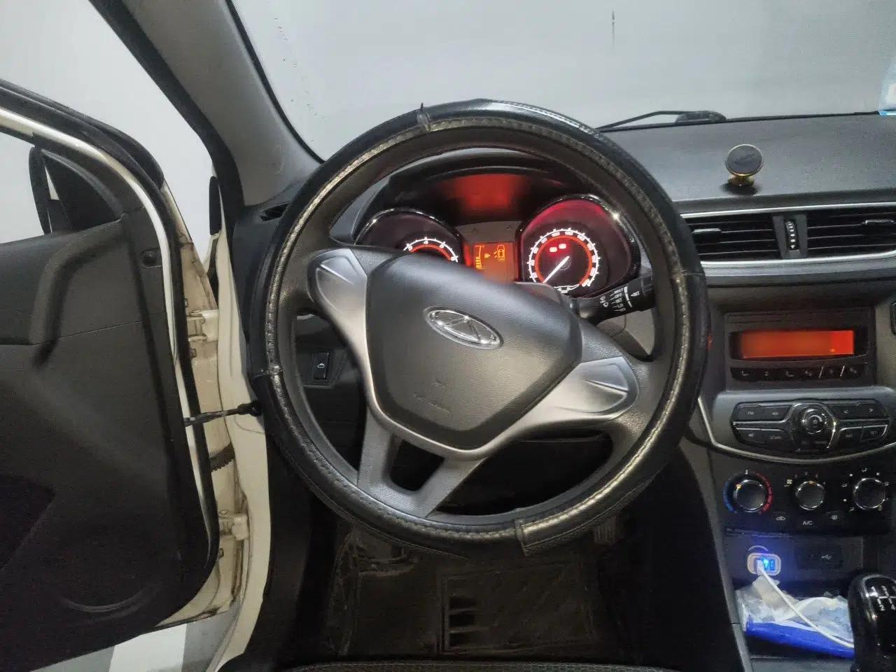 Chery Arrizo 3 2015 1.5L Manual Genuine Version — миниатюра 11