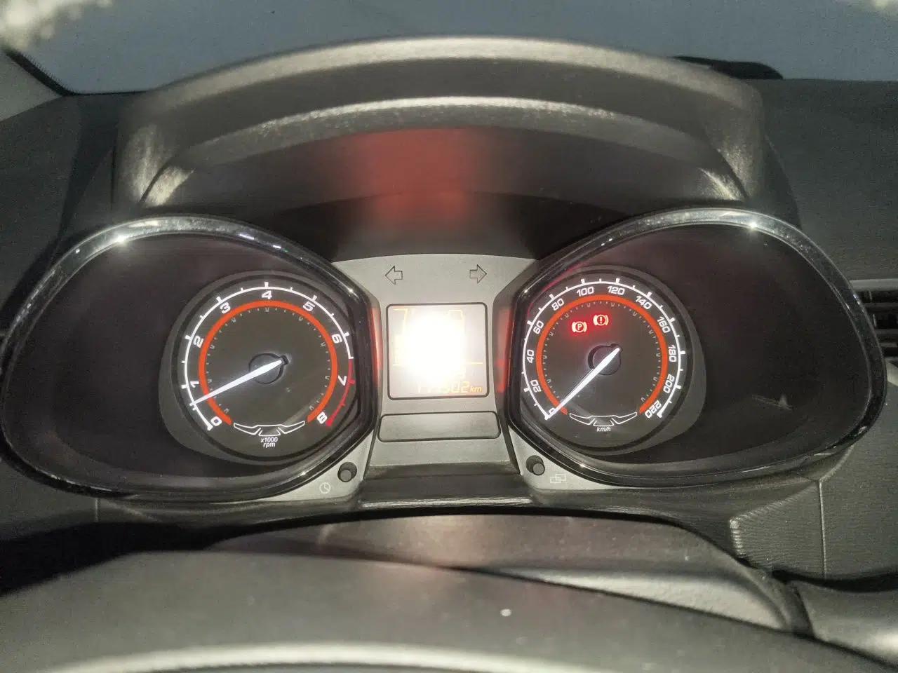 Chery Arrizo 3 2015 1.5L Manual Genuine Version — миниатюра 12