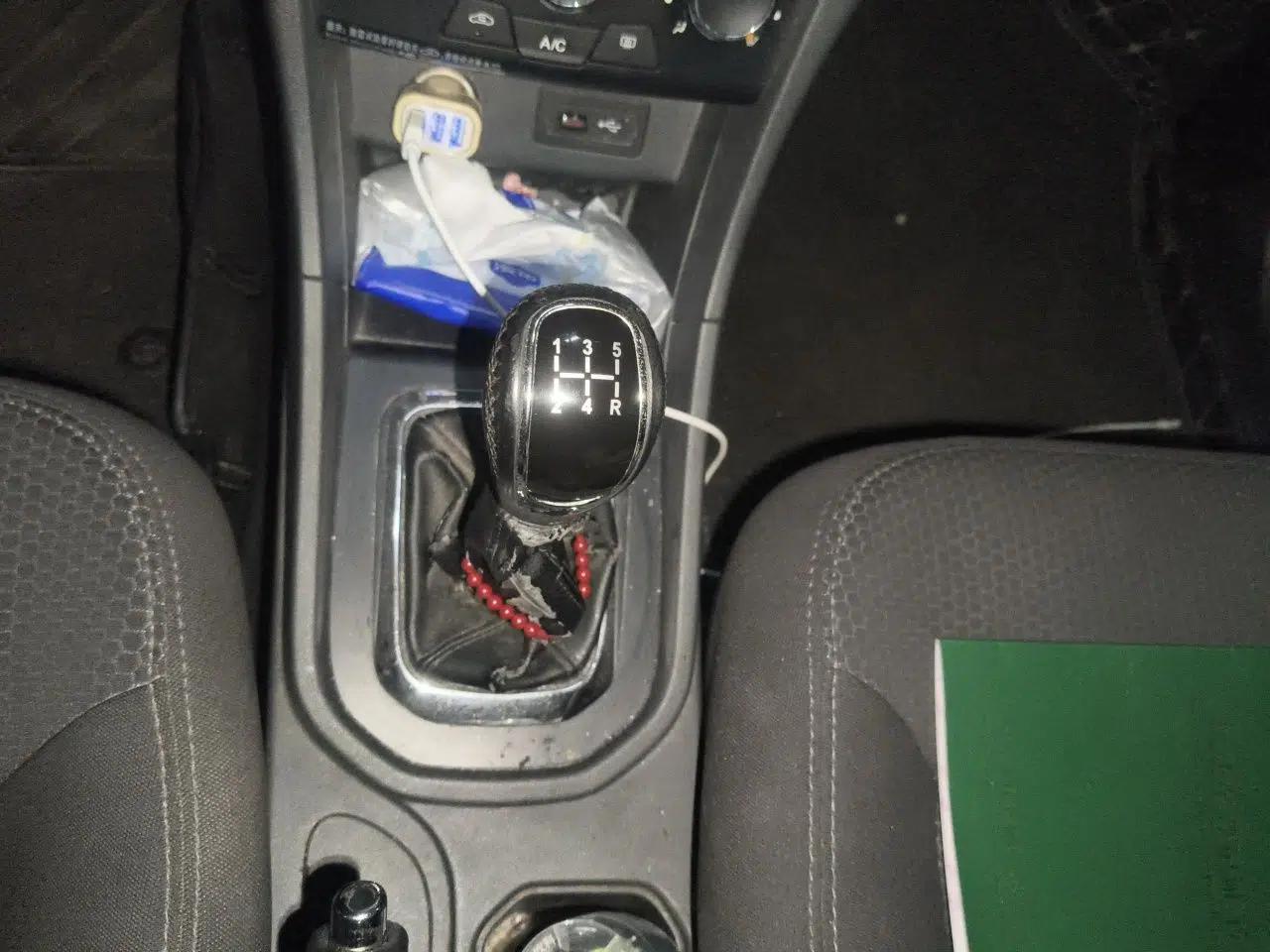 Chery Arrizo 3 2015 1.5L Manual Genuine Version — миниатюра 15