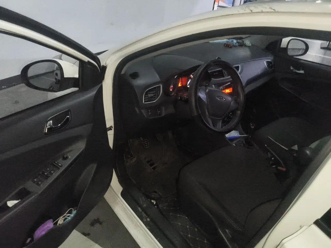Chery Arrizo 3 2015 1.5L Manual Genuine Version — миниатюра 17